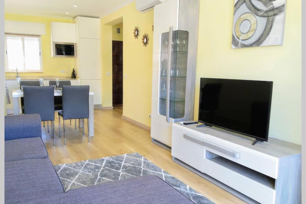 Praia Eulalia With Pool And 5 Minutes From The Beach Albufeira Bagian luar foto