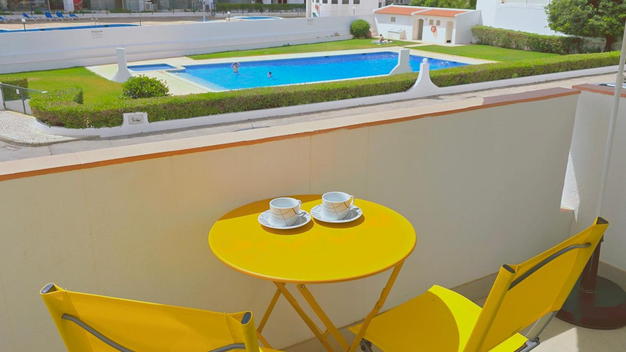 Praia Eulalia With Pool And 5 Minutes From The Beach Albufeira Bagian luar foto